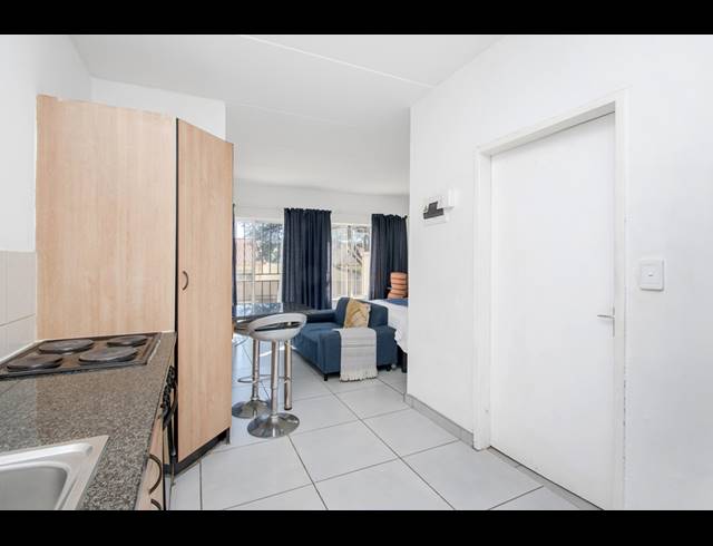 1 BEDROOM STUDIO APARTMENT TO LET IN NORTH RIDING AH